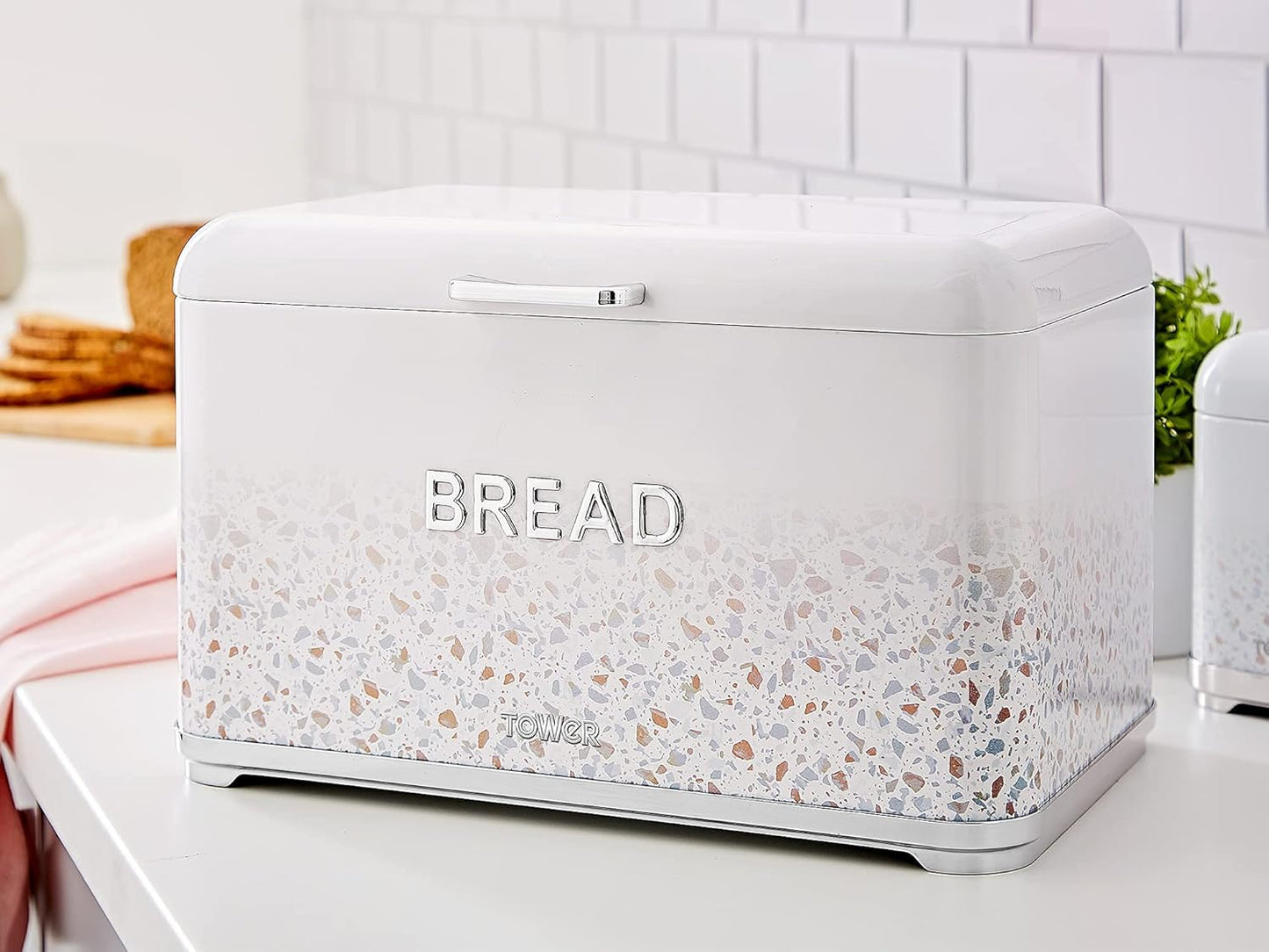 Tower T826150TAN Terrazzo Bread Bin in Tan, 13.5L