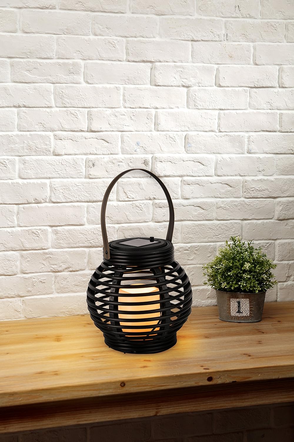 Spear and Jackson Rattan Solar Lantern with Flickering Amber Flame